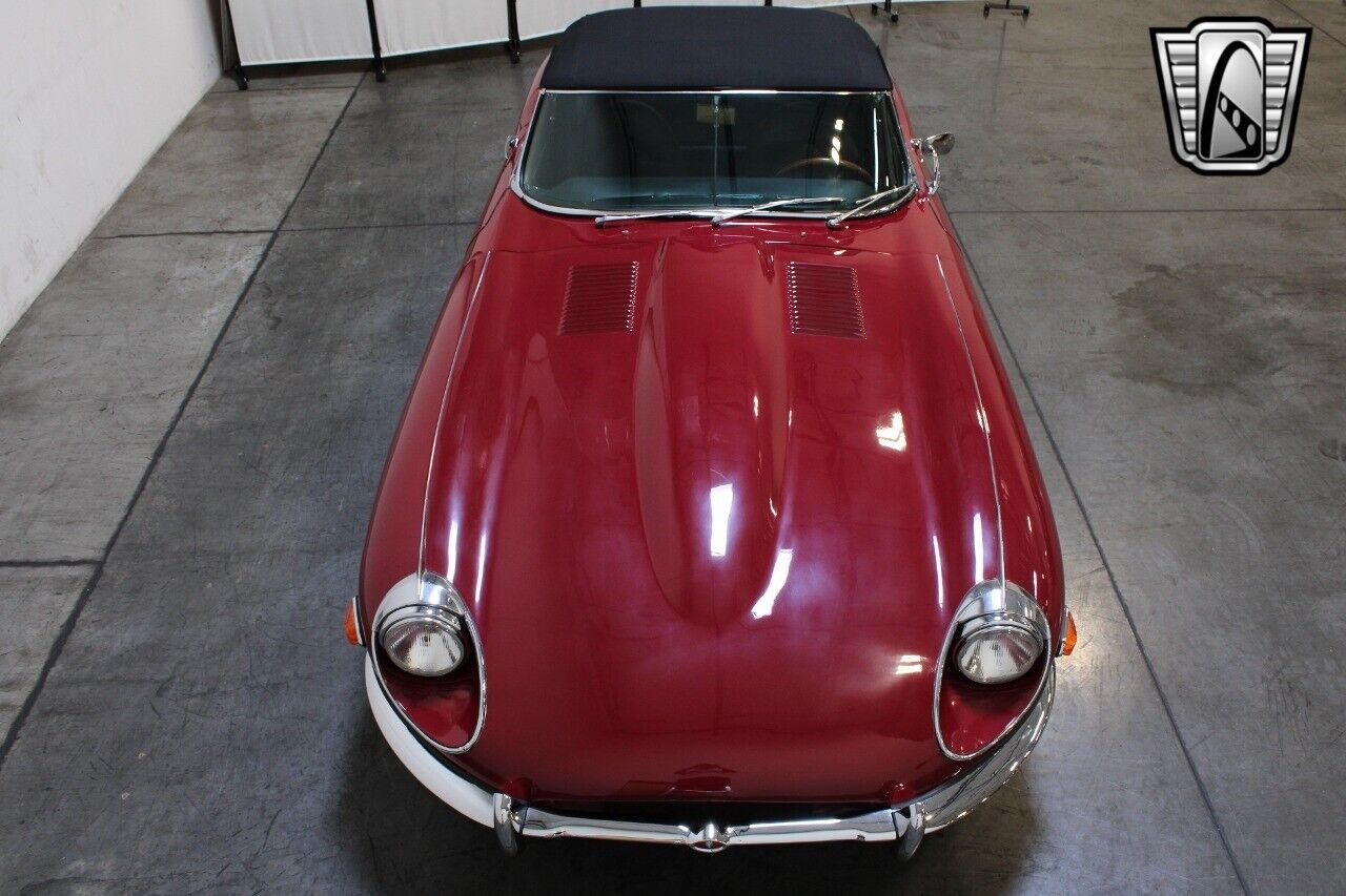 Jaguar-XK-1970-7