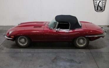 Jaguar-XK-1970-9