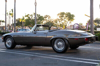 Jaguar-XK-1974-5