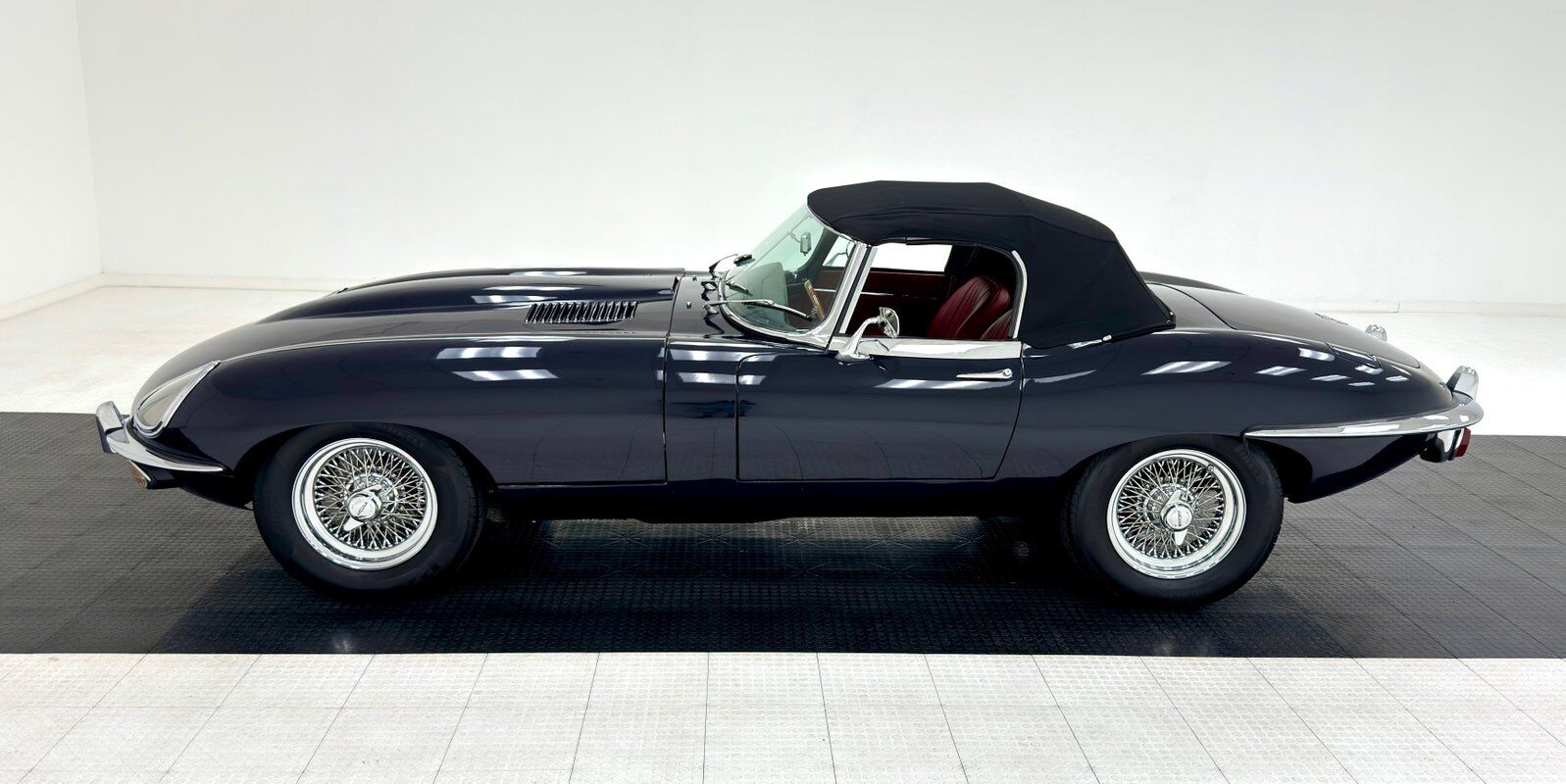 Jaguar-XK-Cabriolet-1969-3