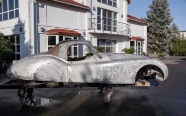 Jaguar-XK120-Alloy-Body-Roadster-1950-2