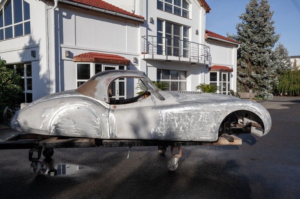 Jaguar-XK120-Alloy-Body-Roadster-1950-2