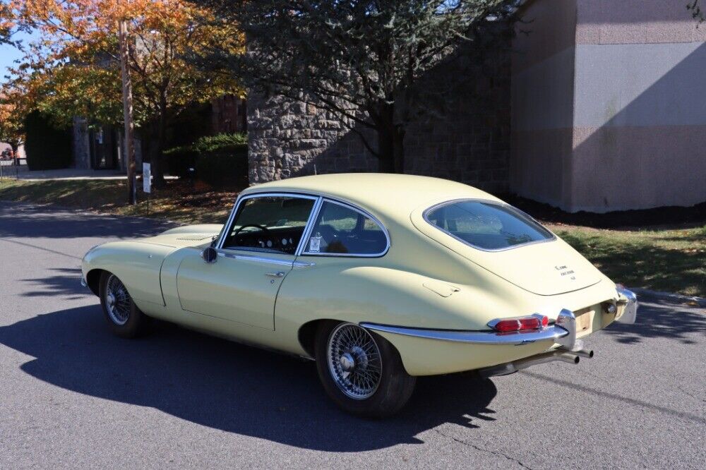 Jaguar-XKE-Series-12-22-1967-5