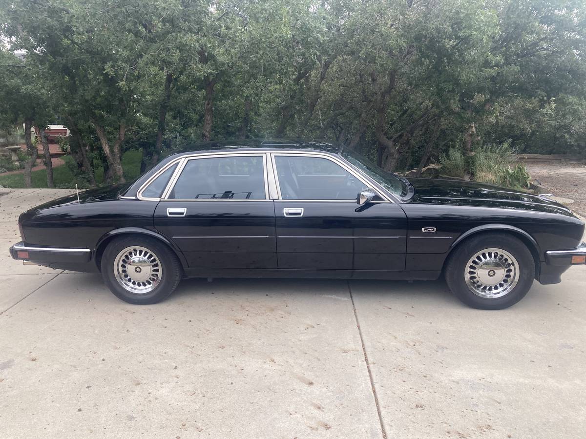 Jaguar-Xj6-sovereign-1990-1