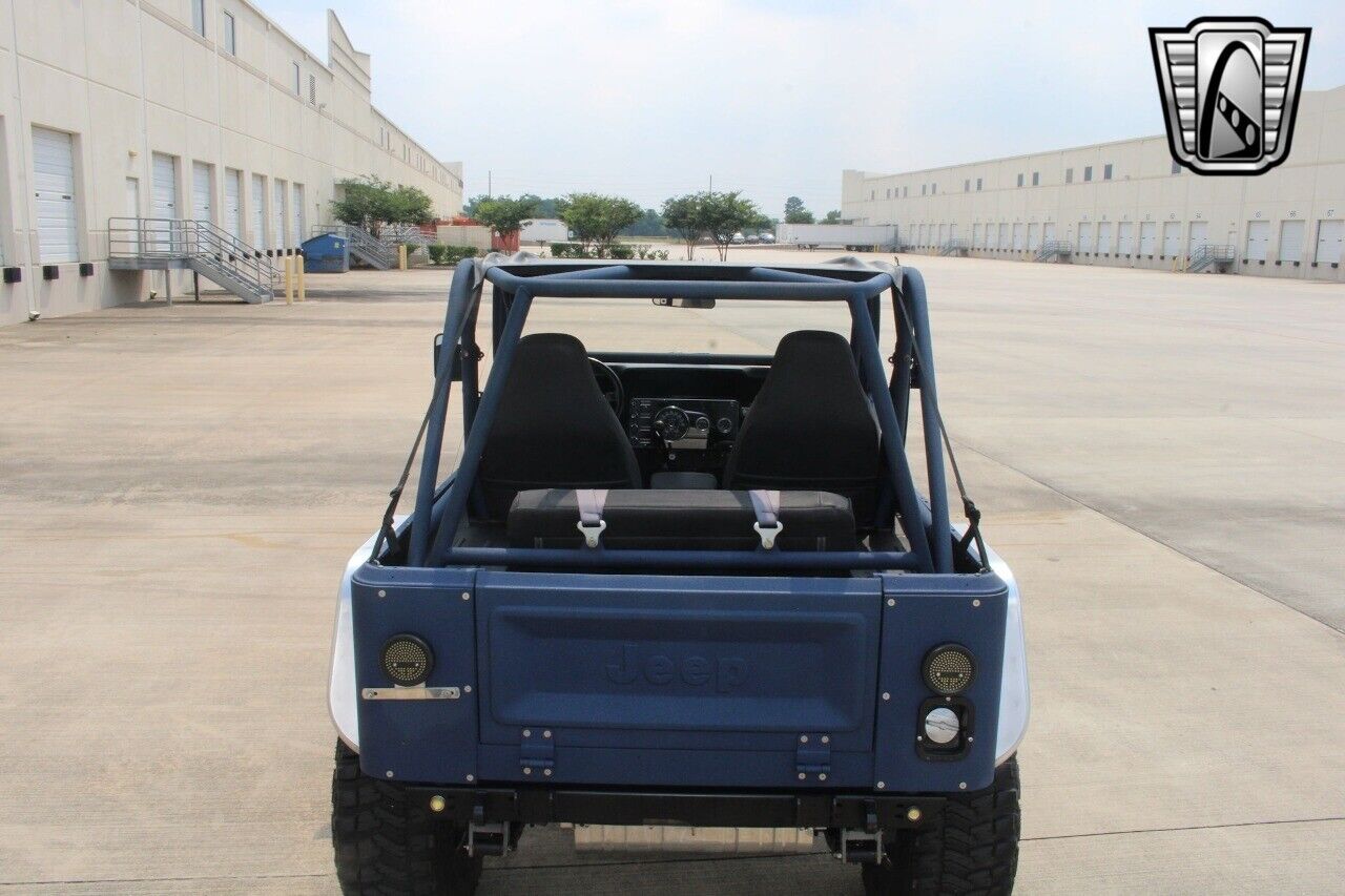 Jeep-CJ-1980-32