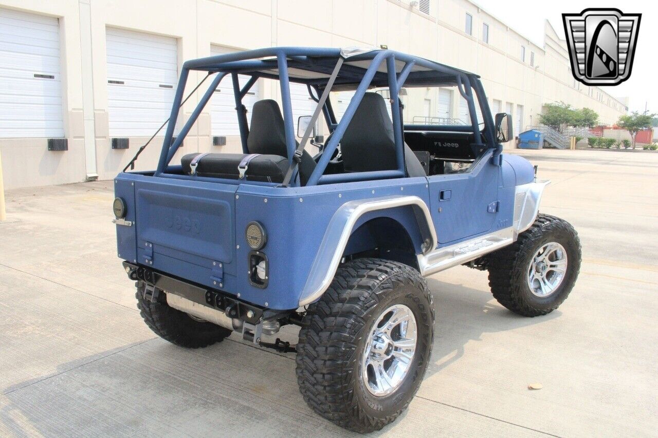 Jeep-CJ-1980-5