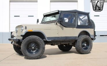 Jeep-CJ-1981-2