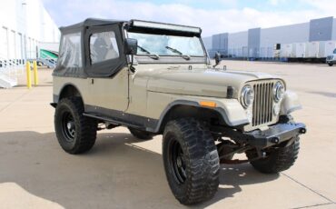 Jeep-CJ-1981-6