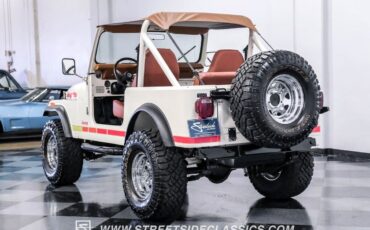 Jeep-CJ-1981-9