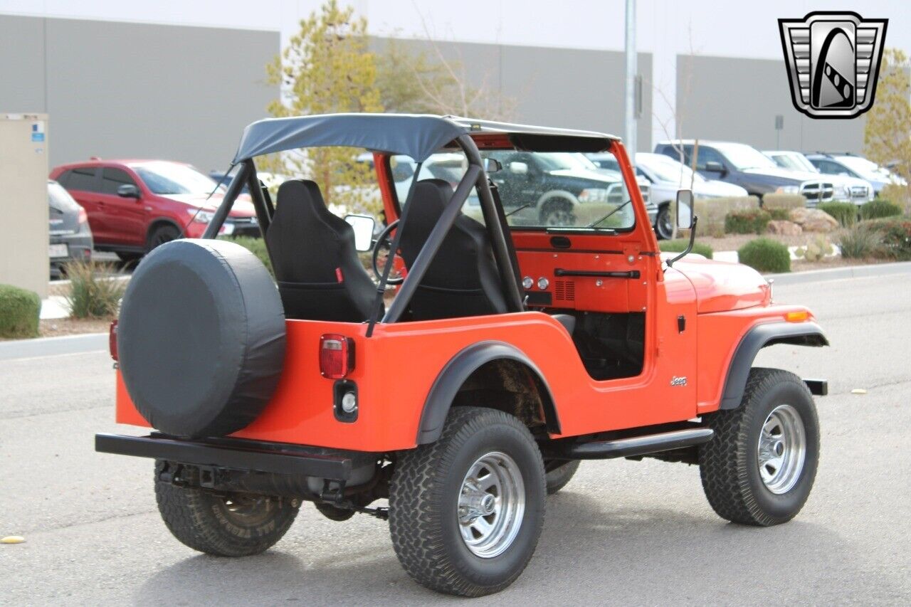 Jeep-CJ-1982-9