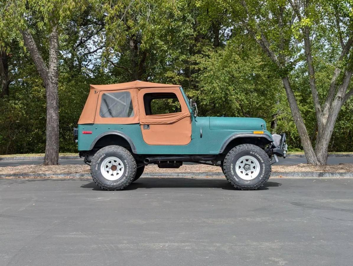 Jeep-Cj-7-1976-9