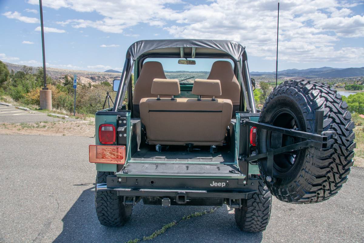 Jeep-Cj-7-1979-4