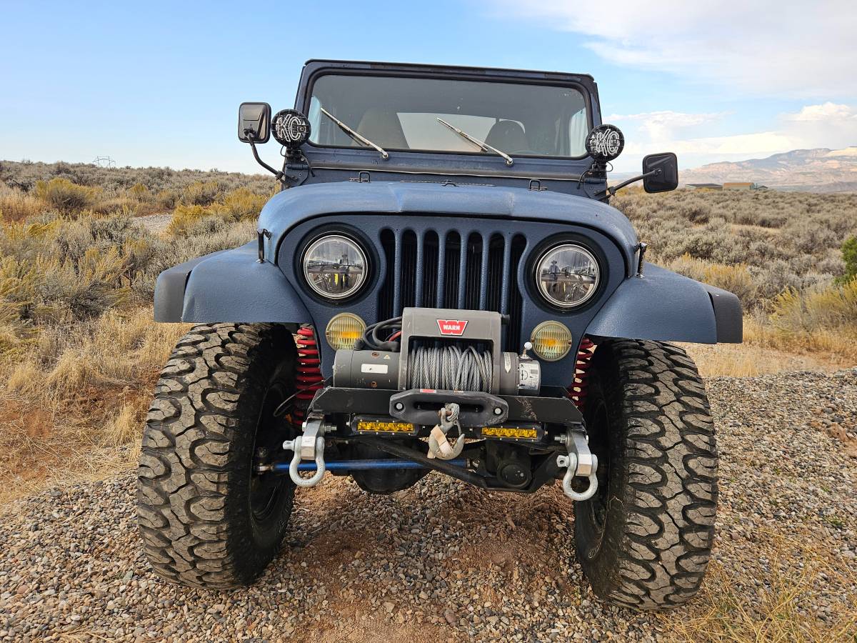 Jeep-Cj-7-open-body-std.-1983