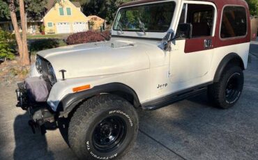 Jeep-Cj-7-open-body-with-extra-duty-suspension-1982-5