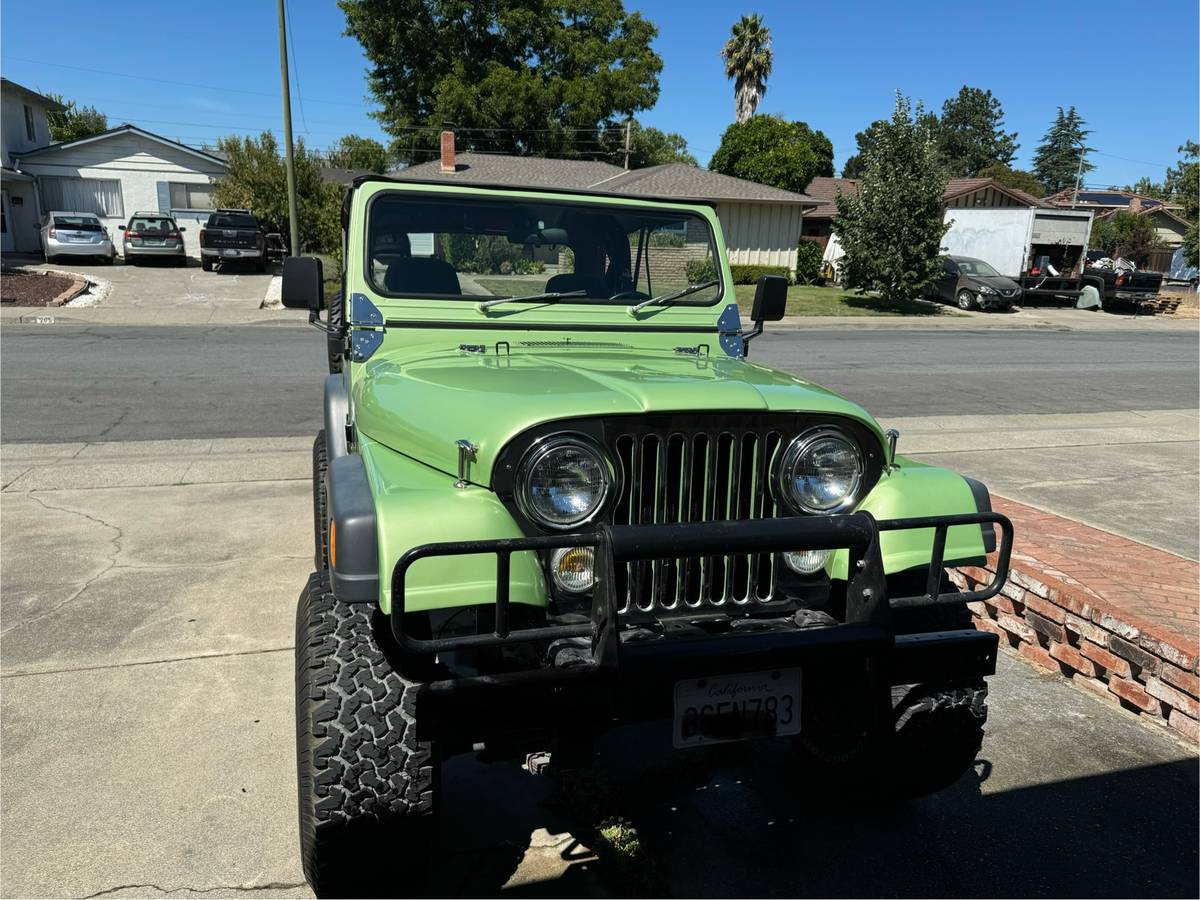 Jeep-Cj7-1982-2