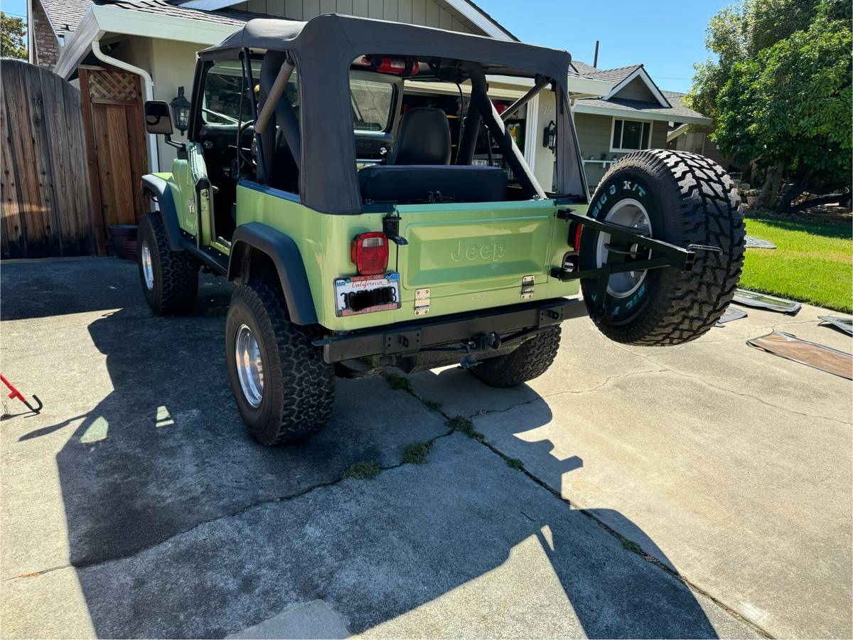 Jeep-Cj7-1982-4