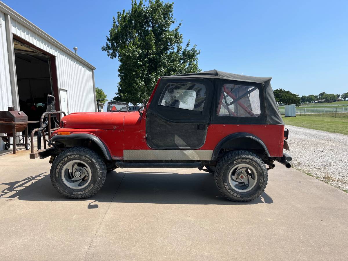 Jeep-Cj7-1983-10