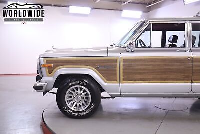 Jeep-Grand-Wagoneer-1988-6