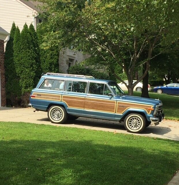 Jeep-Grand-Wagoneer-SUV-1987-15