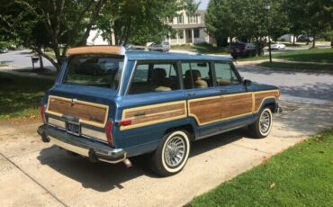 Jeep-Grand-Wagoneer-SUV-1987-4