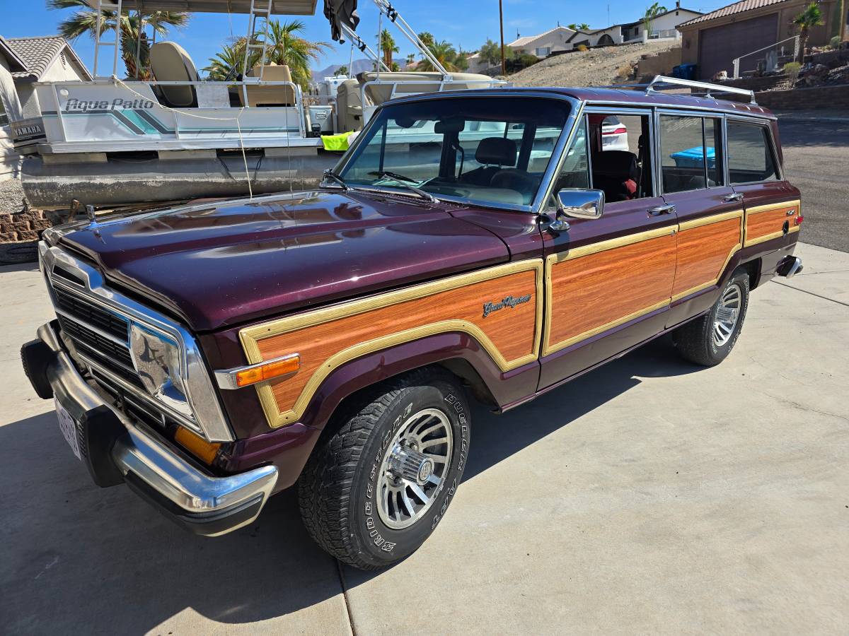 Jeep-Grandwagoneer-1988-1