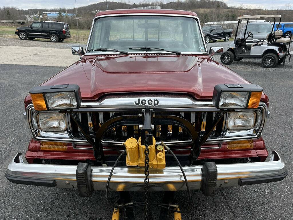 Jeep-J10-pickup-1984-7