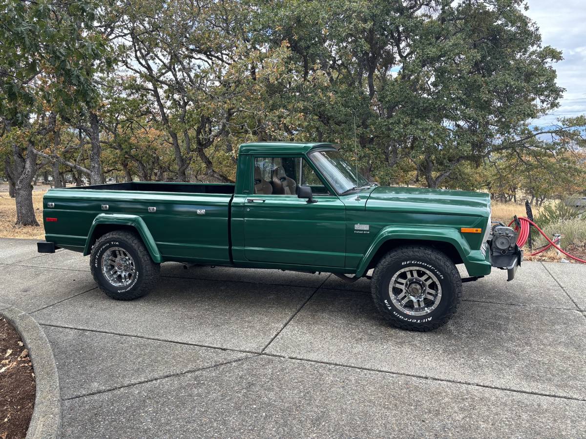 Jeep-J20-1975-3