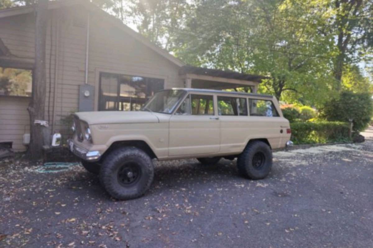 Jeep-Wagoneer-1964-2