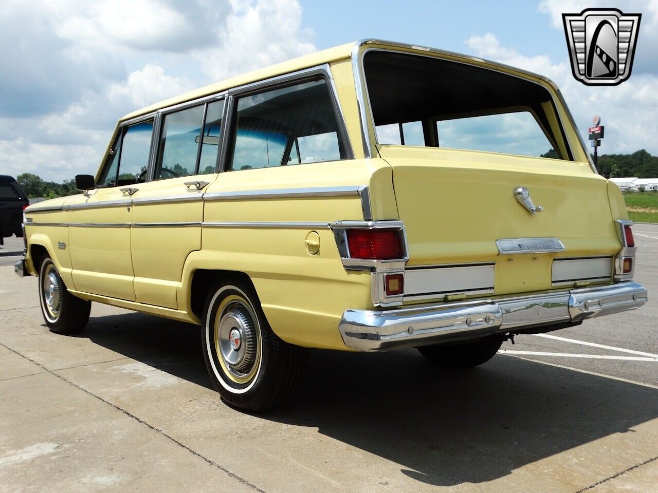 Jeep-Wagoneer-1973-5