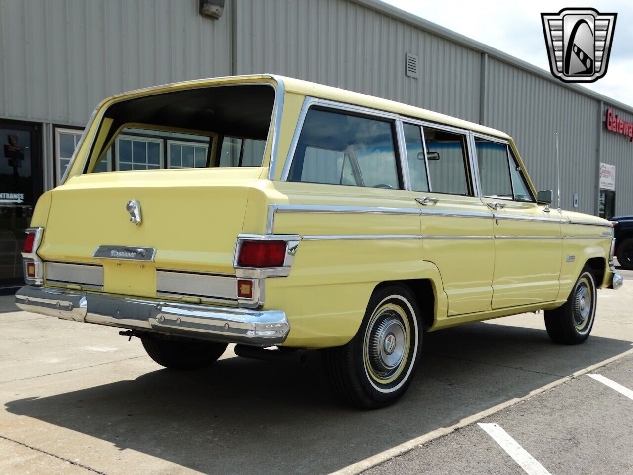 Jeep-Wagoneer-1973-7