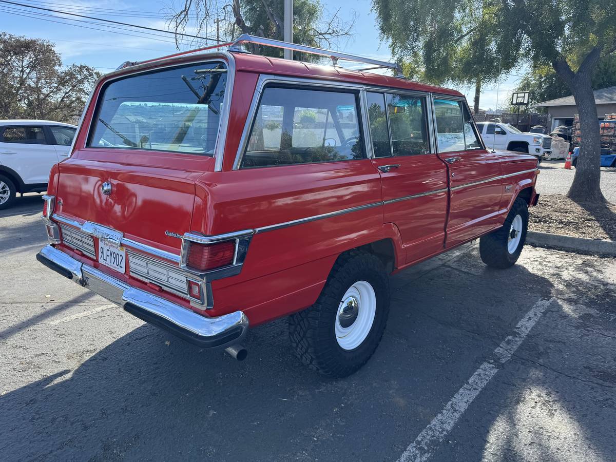 Jeep-Wagoneer-1977-1