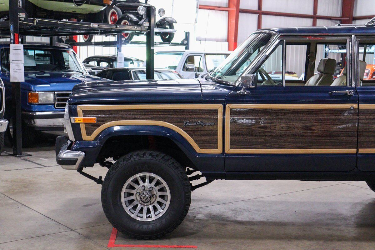 Jeep-Wagoneer-Break-1989-1