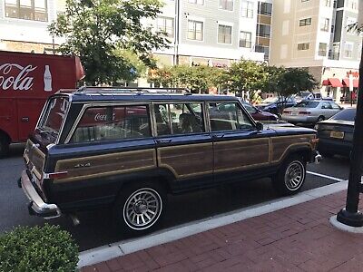 Jeep-Wagoneer-Break-1989-2