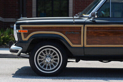 Jeep-Wagoneer-SUV-1991-3