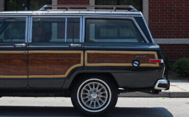 Jeep-Wagoneer-SUV-1991-4