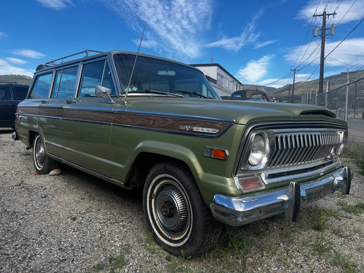 Jeep-Wagoneer-custom-special-1970-13