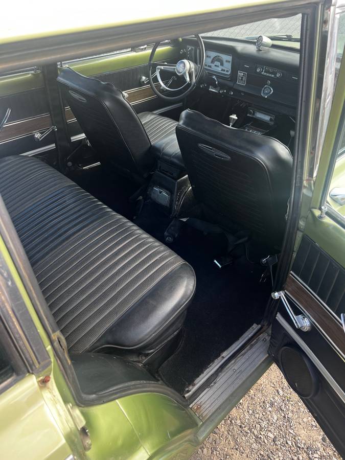 Jeep-Wagoneer-custom-special-1970-8