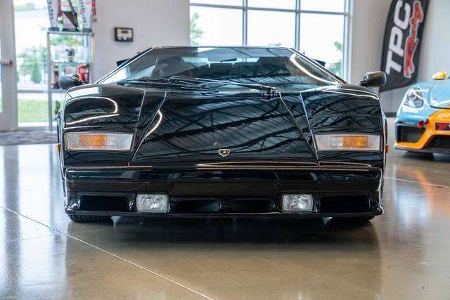 Lamborghini-Countach-1988-1