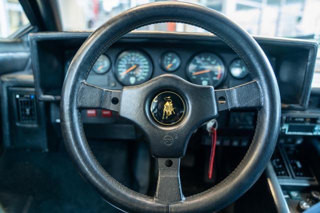 Lamborghini-Countach-1988-28