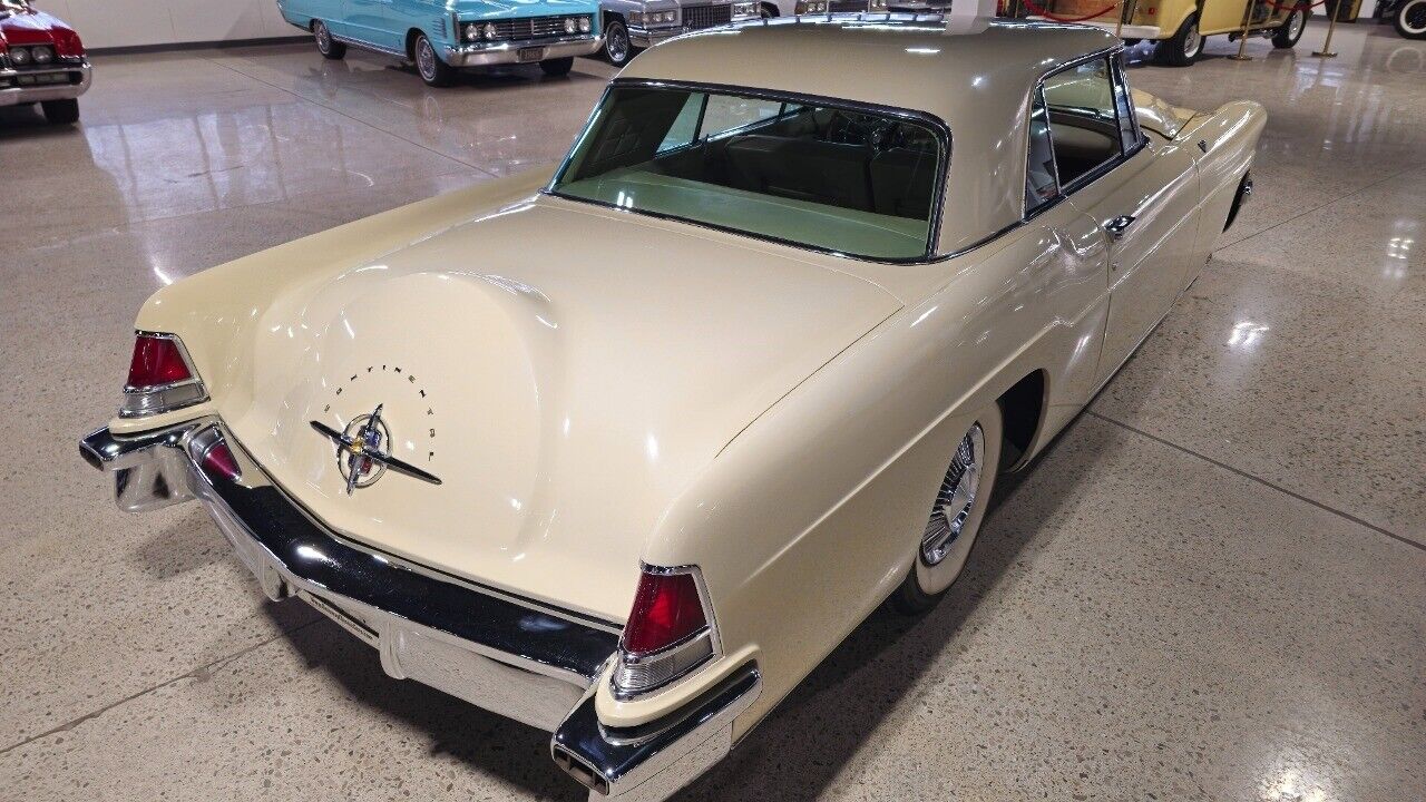 Lincoln-Continental-1957-4