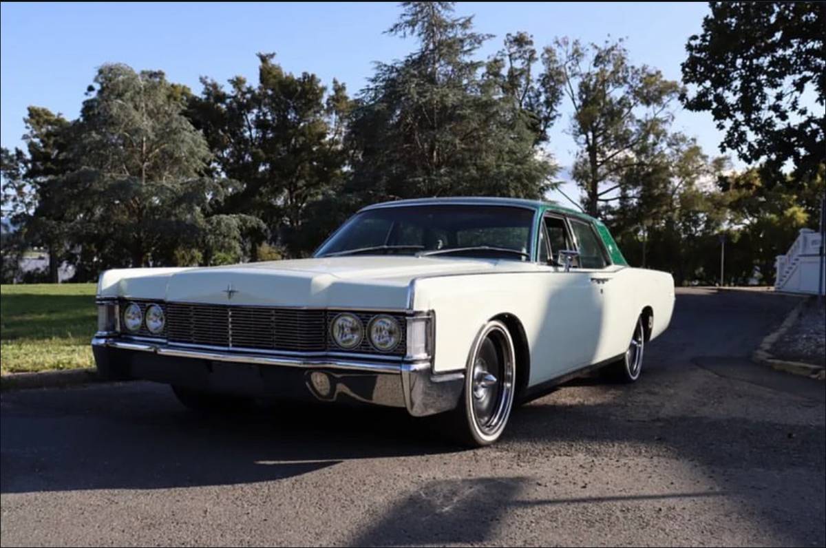 Lincoln-Continental-1968-1