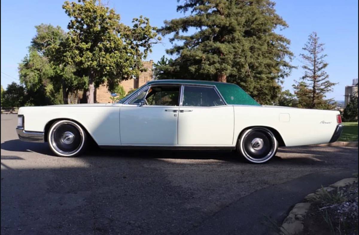 Lincoln-Continental-1968-2