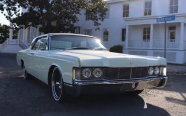 Lincoln-Continental-1968