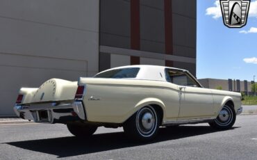 Lincoln-Continental-1970-6