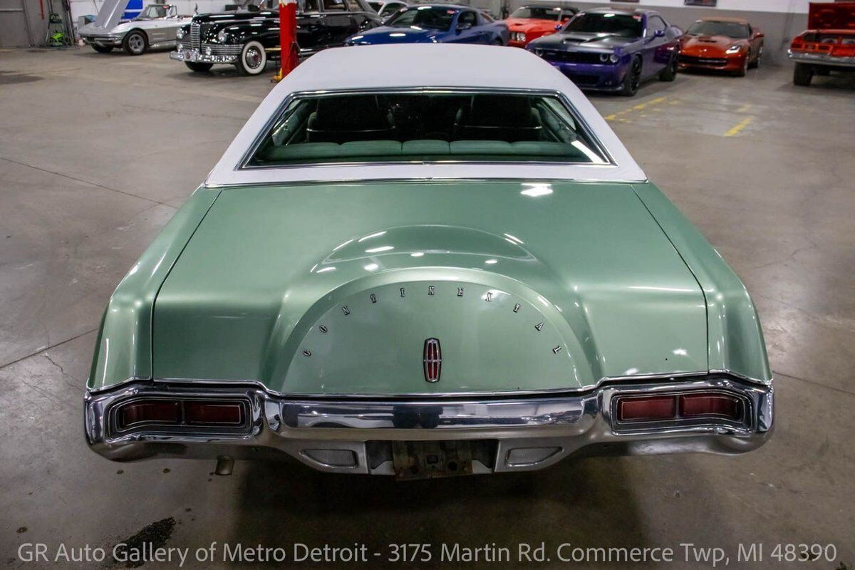 Lincoln-Continental-1972-3