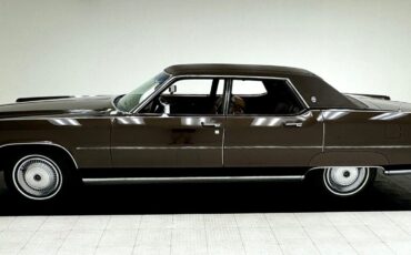 Lincoln-Continental-1973-1