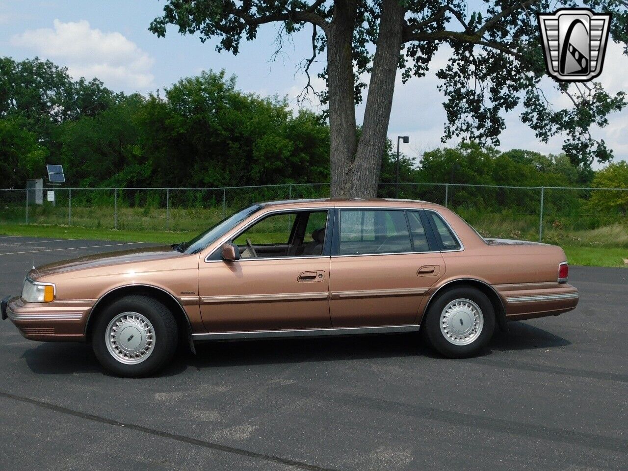 Lincoln-Continental-1992-2