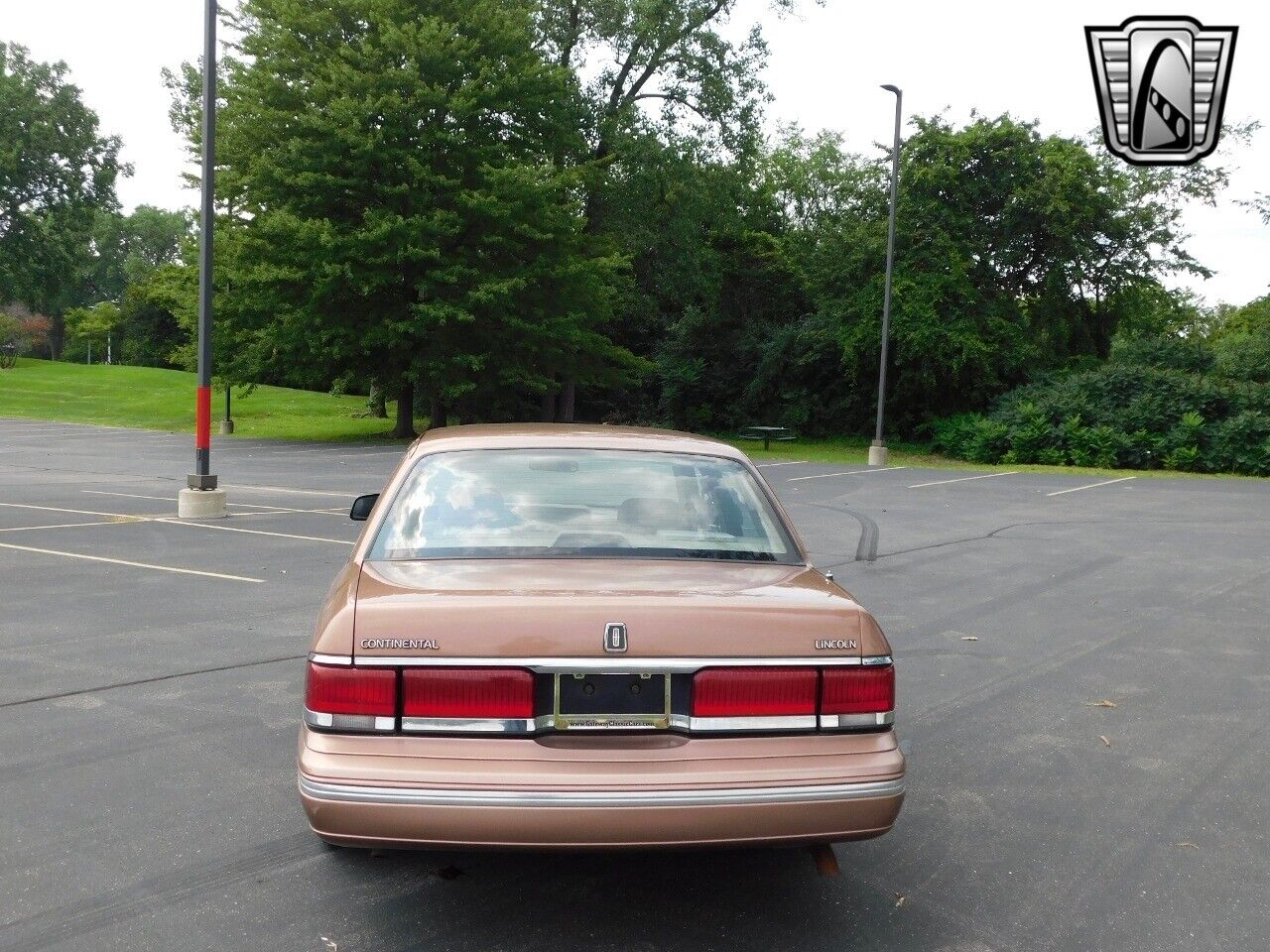 Lincoln-Continental-1992-3