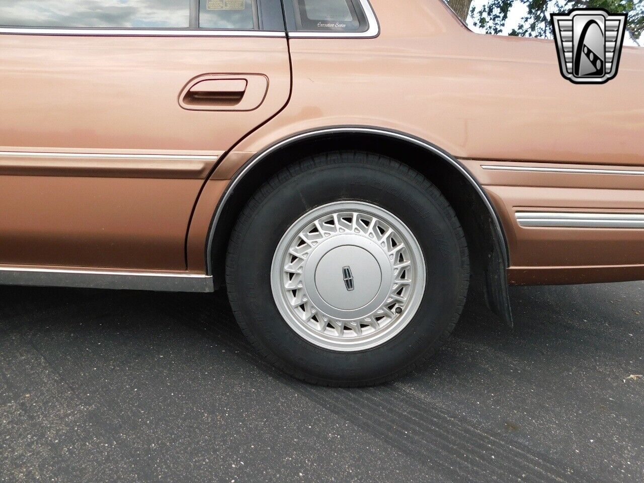 Lincoln-Continental-1992-6