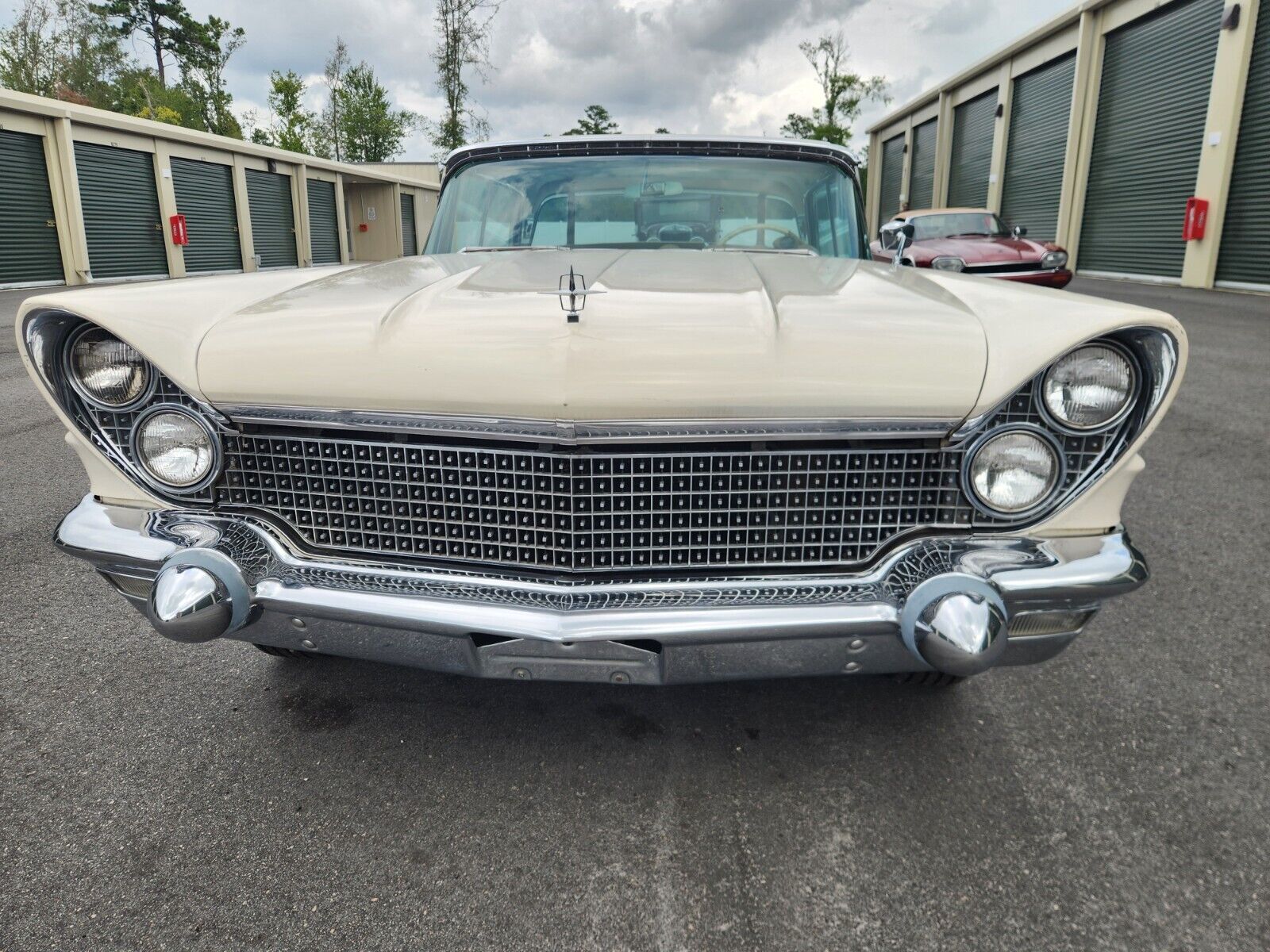 Lincoln-Continental-Berline-1960-3